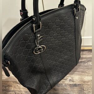 Gucci leather black purse